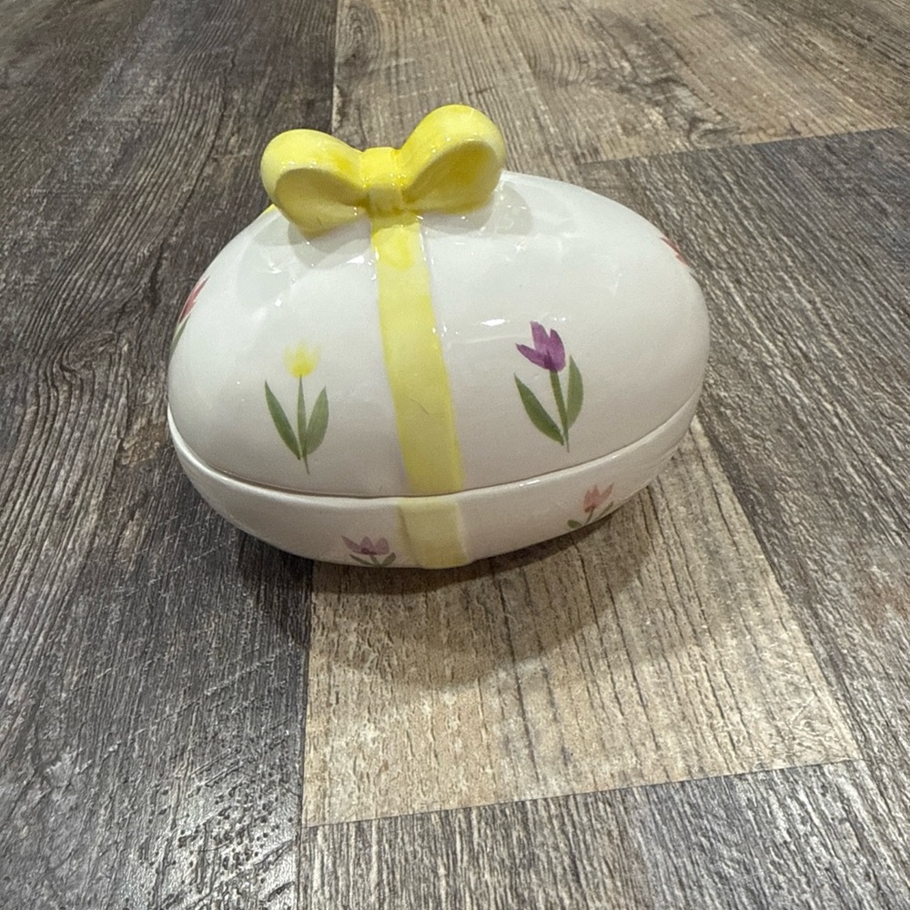 Floral Egg-Shaped Holiday Decor with Yellow Ribbon